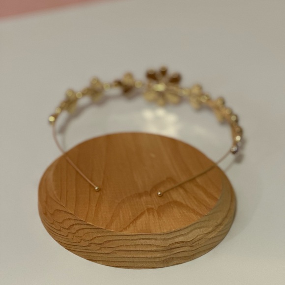 Multicolored Rhinestone Flower Faux Gold Wire Headband - Picture 2 of 4